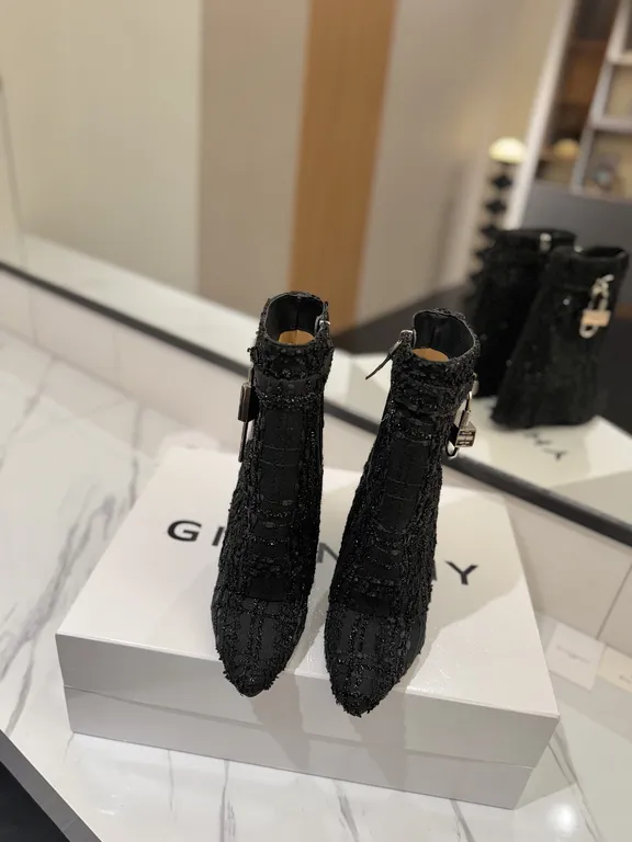 Givenchy Shoe 